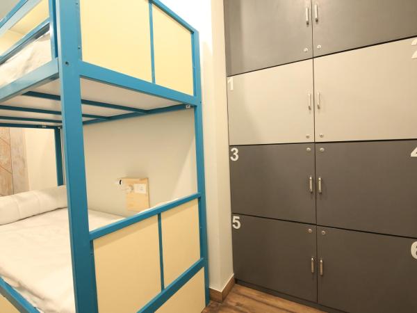 Blue Beds Hostel : photo 4 de la chambre lit dans dortoir mixte de 4 lits avec climatisation