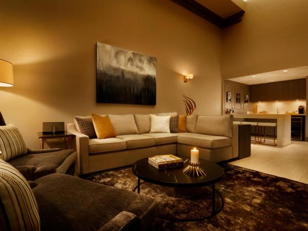 Hotel Le Soleil by Executive Hotels : photo 2 de la chambre penthouse senior (avec canapé-lit)