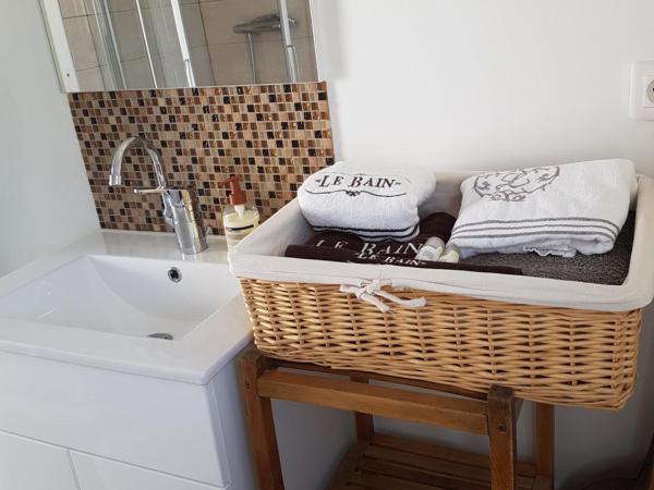 villa donia : photo 2 de la chambre studio - vue sur montagne