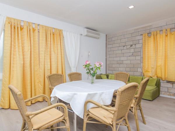 APARTMENTS A&B : photo 4 de la chambre suite 3 chambres