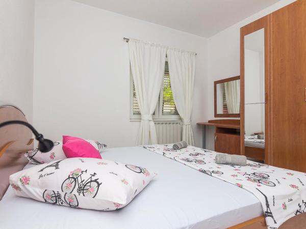 APARTMENTS A&B : photo 3 de la chambre suite 3 chambres