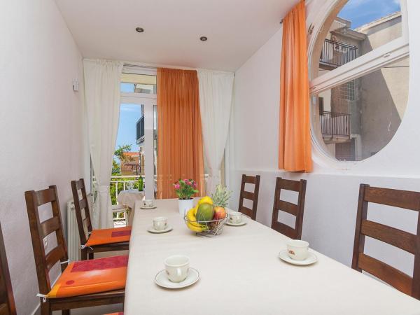 APARTMENTS A&B : photo 4 de la chambre suite 3 chambres