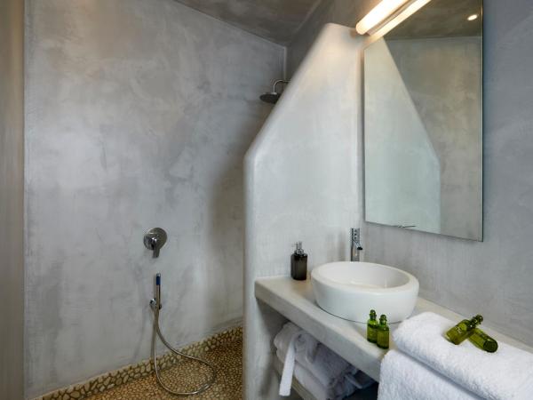 Aperanto Suites : photo 5 de la chambre suite deluxe avec jacuzzi extérieur chauffé