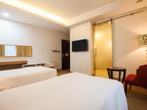 Hotel Pharos : photo 5 de la chambre chambre lits jumeaux standard