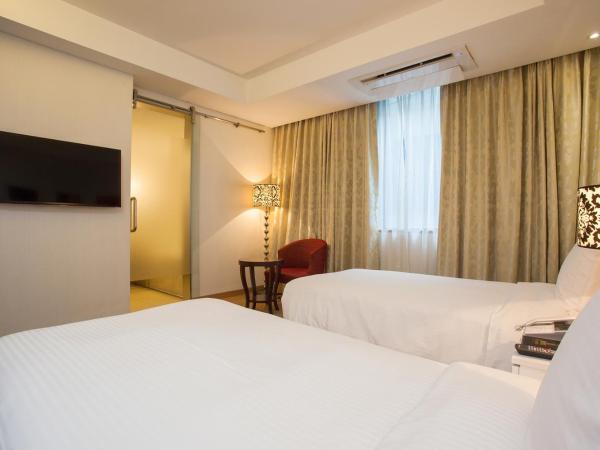 Hotel Pharos : photo 9 de la chambre chambre lits jumeaux standard