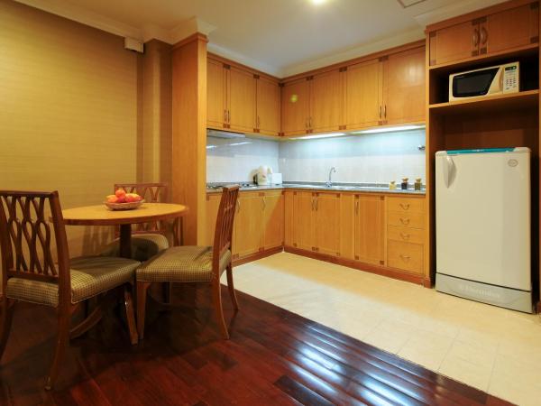 Admiral Suites Bangkok : photo 8 de la chambre suite 1 chambre avec balcon - amiral