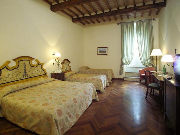 Hotel Fortuna : photo 2 de la chambre chambre triple standard