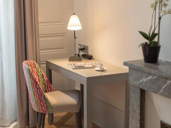 Hôtel du Théâtre, Boutique Hôtel : photo 2 de la chambre chambre double côté ville