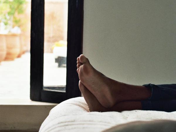 Riad Tizwa Marrakech : photo 7 de la chambre spacieuse chambre double - vue sur terrasse