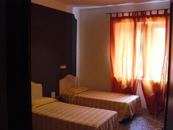 Hotel Vittoriano : photo 2 de la chambre chambre lits jumeaux