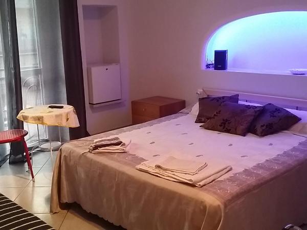 Il Sole e La Luna : photo 1 de la chambre chambre double ou lits jumeaux avec balcon