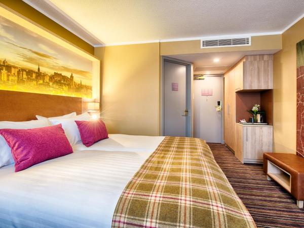 Leonardo Hotel Edinburgh Haymarket : photo 3 de la chambre hébergement double exécutif avec canapé