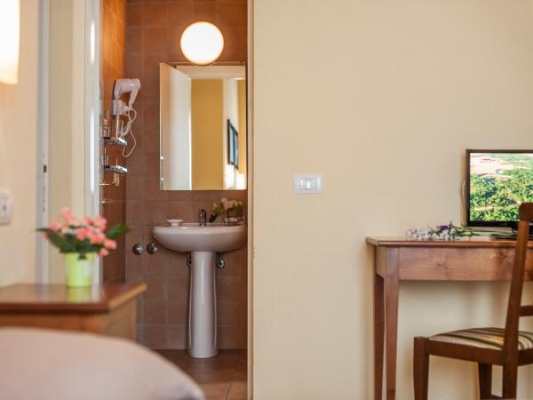 Villa Tuscany Siena : photo 8 de la chambre chambre double ou lits jumeaux