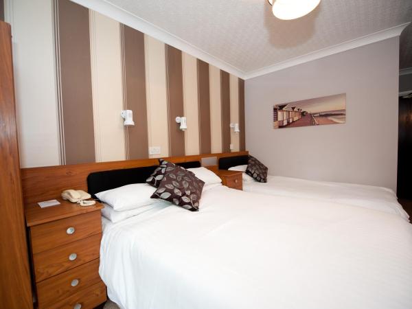 Suncliff Hotel - OCEANA COLLECTION : photo 1 de la chambre chambre familiale standard (2 adultes + 1 enfant)