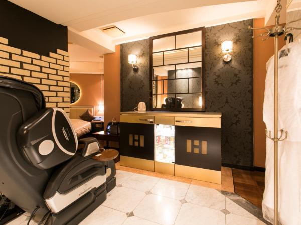 HOTEL PAL Otsuka -Adult Only- : photo 4 de la chambre chambre double supérieure avec fauteuil de massage (enregistrement après 19h00)
