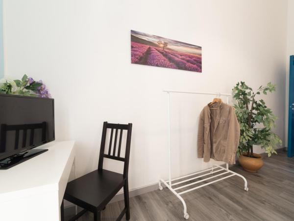 Tra L'Etna E Il Mare B&B : photo 3 de la chambre chambre simple avec salle de bains privative