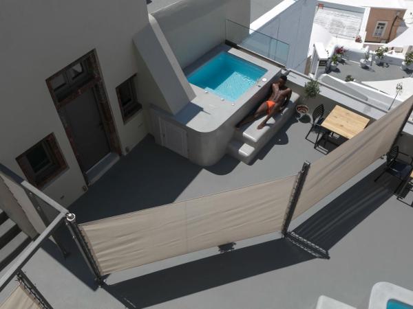 Aria Suites & Villas : photo 3 de la chambre villa troglodyte dolce far niente 2 chambres avec jacuzzi - vue sur caldera 