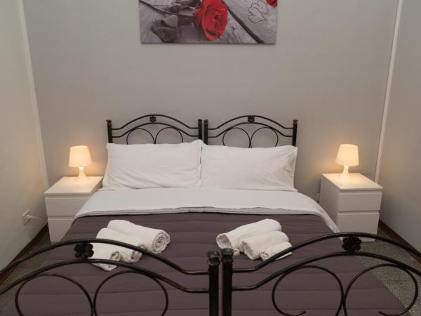 Tra L'Etna E Il Mare B&B : photo 4 de la chambre grande chambre double