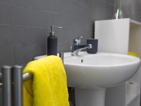 Tra L'Etna E Il Mare B&B : photo 4 de la chambre chambre quadruple