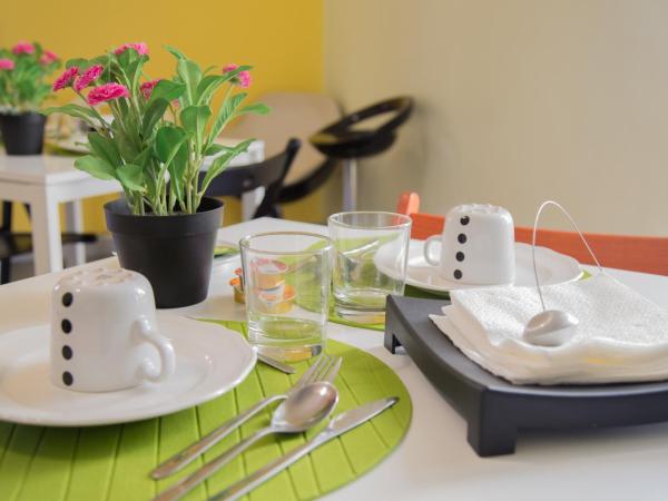 Tra L'Etna E Il Mare B&B : photo 1 de la chambre chambre simple avec salle de bains privative