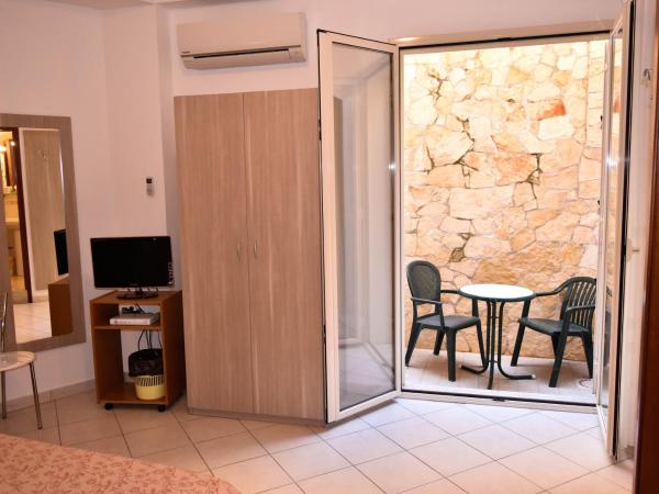 Hotel Condor : photo 7 de la chambre chambre double ou lits jumeaux Économique