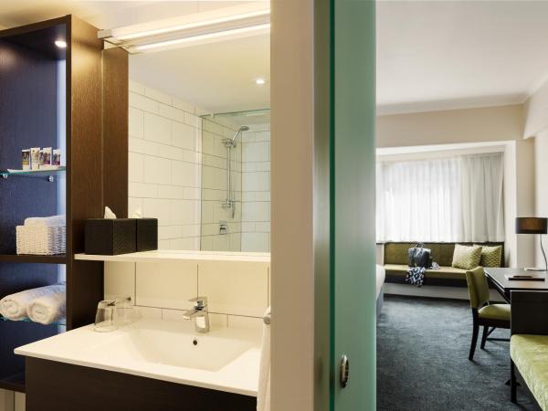 Mövenpick Hotel Auckland : photo 6 de la chambre chambre lit king-size supérieure – côté ville