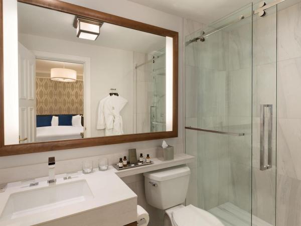 Fairmont Empress Hotel : photo 2 de la chambre hébergement 2 lits doubles fairmont - vue sur ville