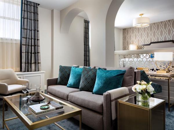 Fairmont Empress Hotel : photo 5 de la chambre suite junior lit king-size - vue sur ville