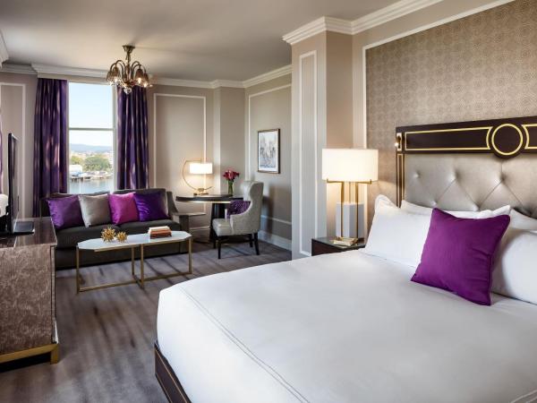 Fairmont Empress Hotel : photo 3 de la chambre hébergement 1 lit king-size deluxe fairmont gold - vue sur port