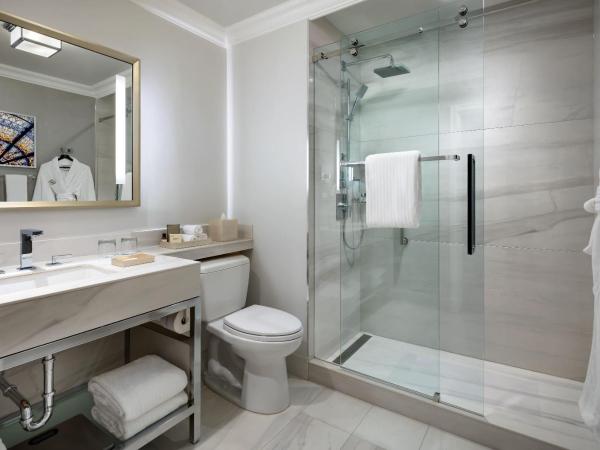 Fairmont Empress Hotel : photo 5 de la chambre hébergement lit king-size fairmont gold - vue sur port