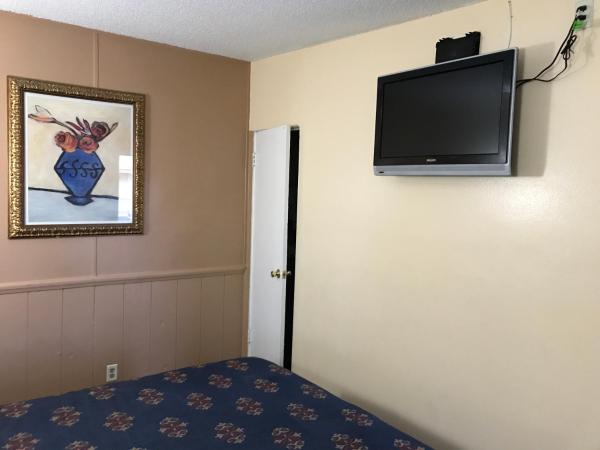 A Fisher's Inn Motel : photo 3 de la chambre chambre lit queen-size - fumeurs