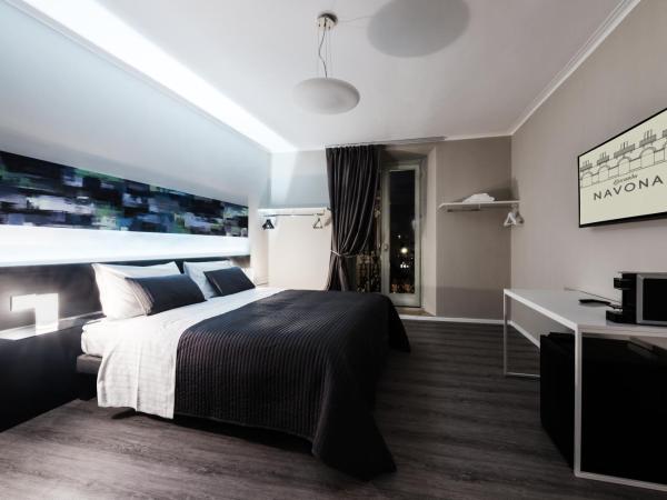 Residenza Navona Verona : photo 6 de la chambre chambre double supérieure avec balcon