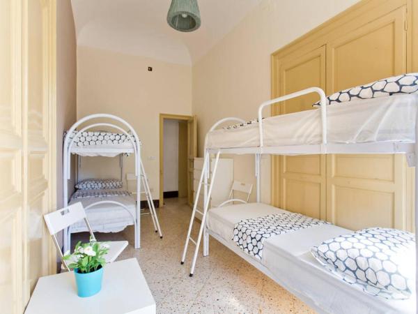 Sunshine Hostel Palermo : photo 3 de la chambre  lit dans dortoir pour hommes de 4 lits