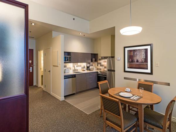 Le Square Phillips Hôtel & Suites : photo 3 de la chambre suite loft avec 1 lit queen-size