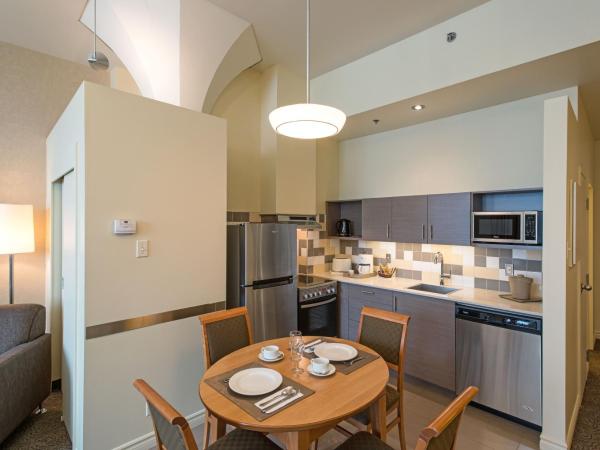 Le Square Phillips Hôtel & Suites : photo 1 de la chambre studio lit king-size