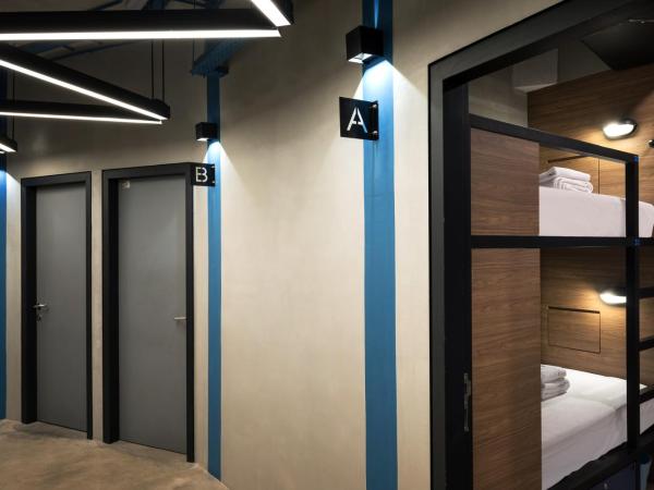 Tido Hostel Penang : photo 3 de la chambre lit dans dortoir mixte de 8 lits