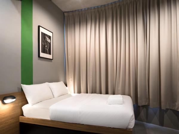 Tido Hostel Penang : photo 4 de la chambre chambre double avec salle de bains commune