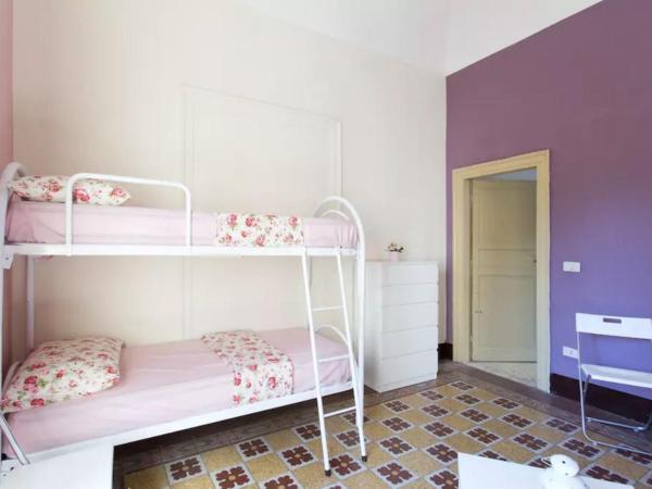 Sunshine Hostel Palermo : photo 3 de la chambre lit simple dans dortoir pour femmes