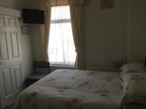 The Hotel Wilmar : photo 8 de la chambre chambre double avec salle de bains privative