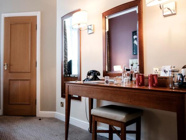 The Mad Hatter Hotel : photo 7 de la chambre chambre double