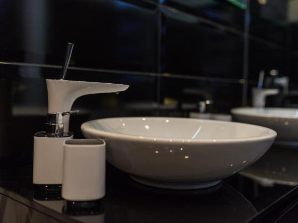 Adriatica dream luxury accommodation - Free parking : photo 10 de la chambre chambre double avec balcon - vue sur mer