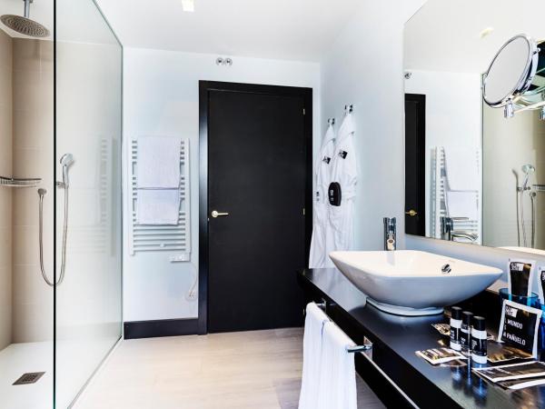 One Shot Luchana 22 : photo 2 de la chambre grande suite