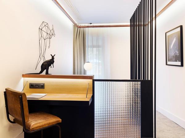 One Shot Tabakalera House : photo 5 de la chambre hébergement en duplex avec lit double