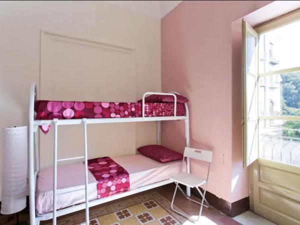 Sunshine Hostel Palermo : photo 4 de la chambre lit dans dortoir pour femmes de 8 lits