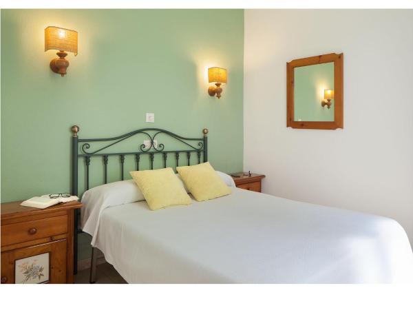 Hotel Ninays : photo 1 de la chambre chambre double ou lits jumeaux