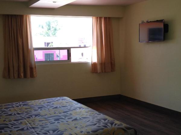 Hotel & Villas 7 : photo 4 de la chambre chambre double avec canapé-lit