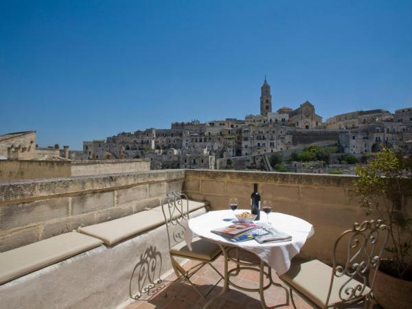 L'Hotel In Pietra : photo 6 de la chambre suite avec jacuzzi et terrasse
