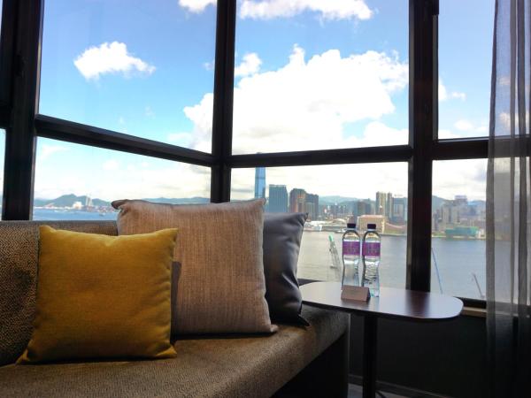 The Harbourview - Chinese YMCA of Hong Kong : photo 5 de la chambre Étage optimum - chambre premier plus - vue sur port