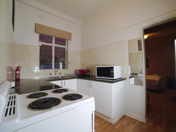 City Centre Budget Hotel : photo 2 de la chambre studio supérieur avec salle de bains privative