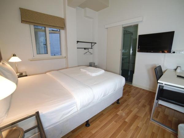 City Centre Budget Hotel : photo 2 de la chambre chambre double avec salle de bains privative